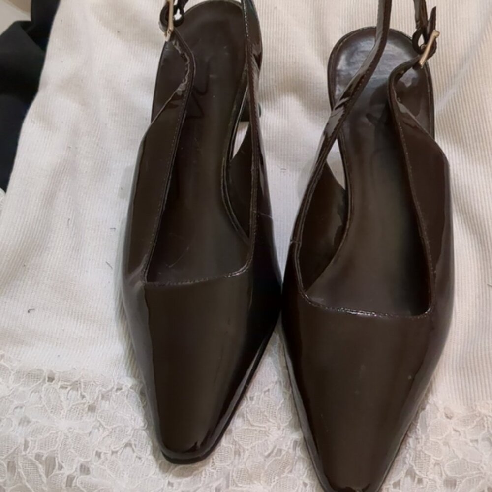 Newport News brown dress shoes, size 5B